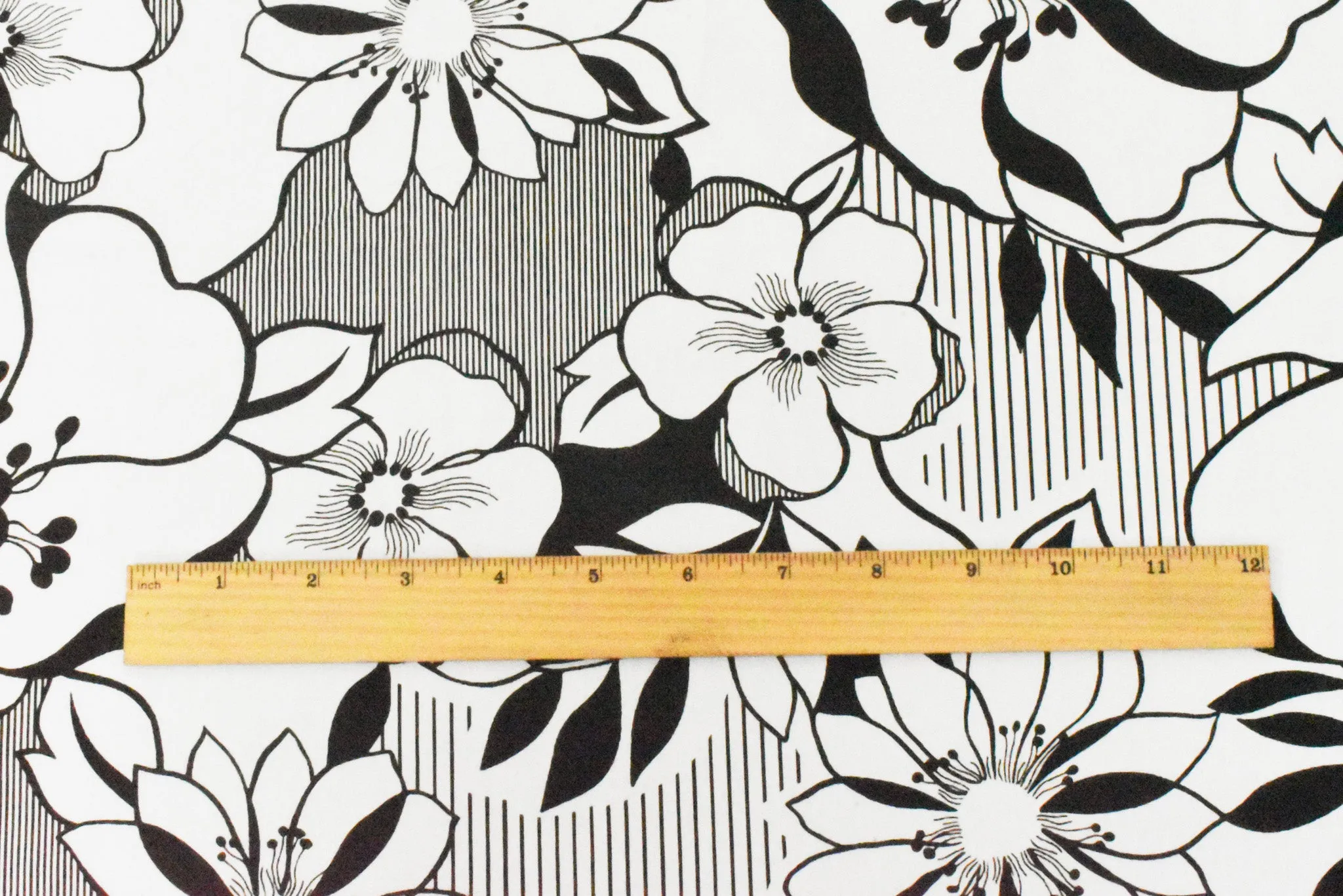 Black-White Floral Printed Stretch Cotton Spandex Poplin Woven Fabric