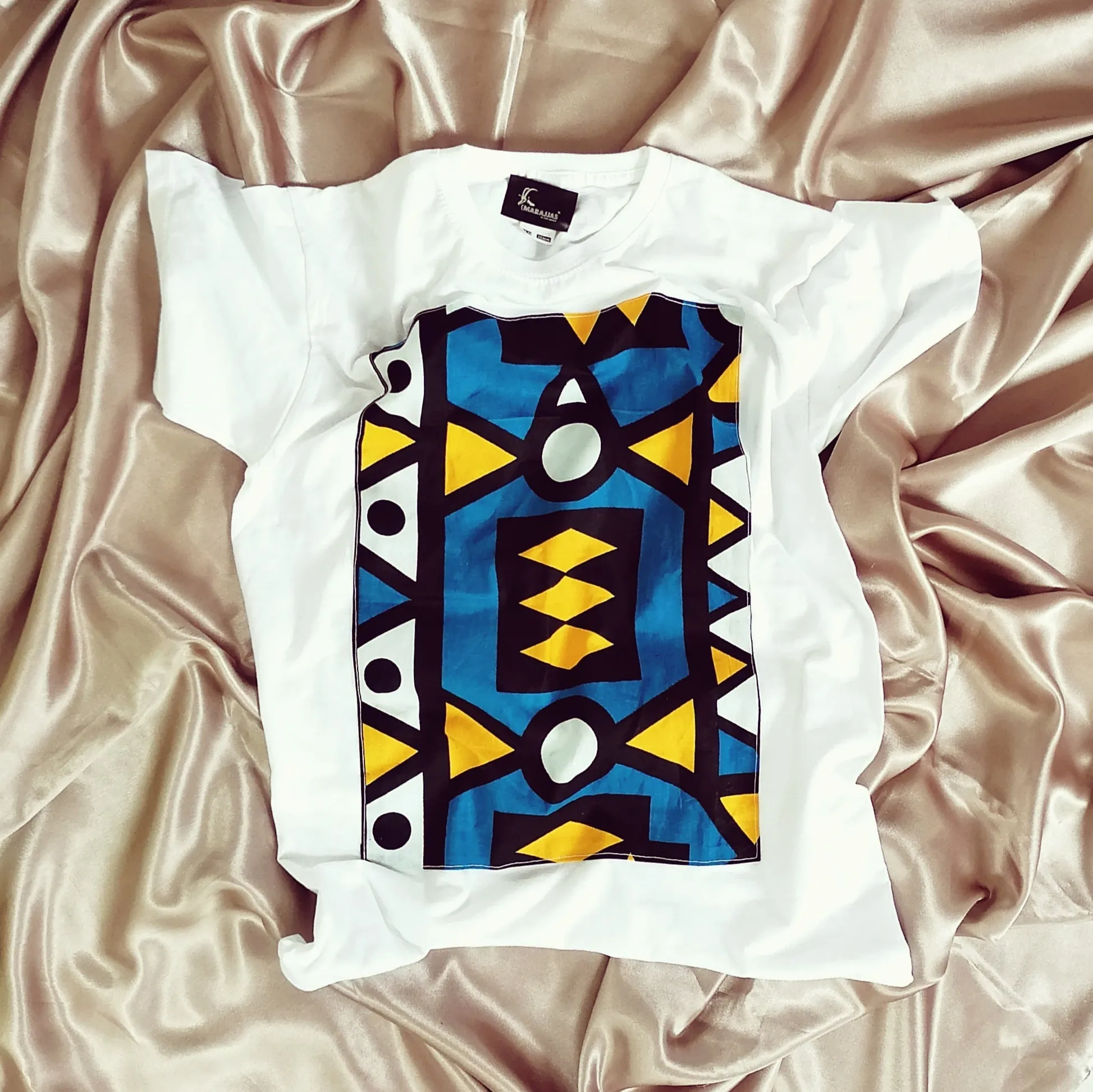 Kids T-shirt in White with royal blue Samakaka